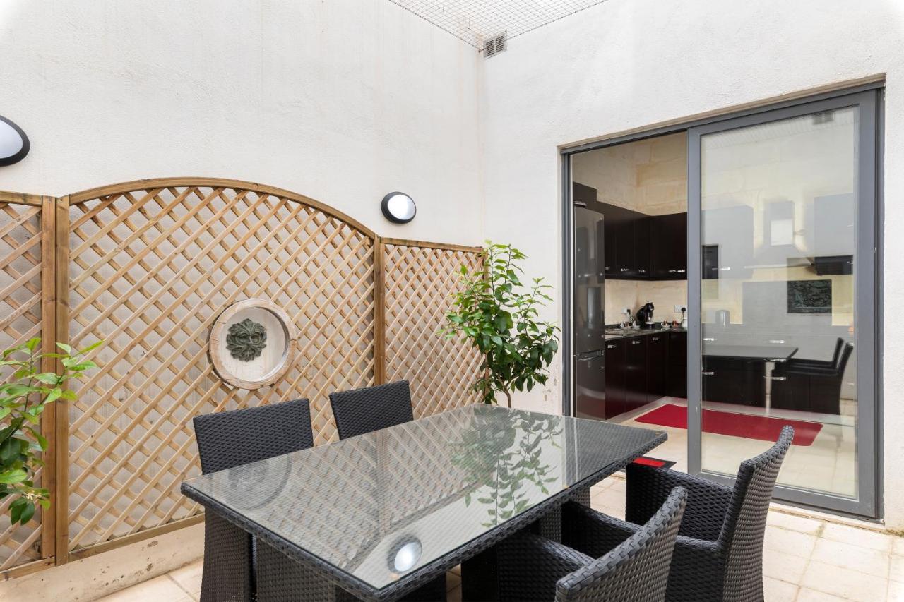 Traditional & Modern Maltese Townhouse - Rooftop Terrace And Sea Views, Close To Birgu Waterfront Cospicua Exterior foto