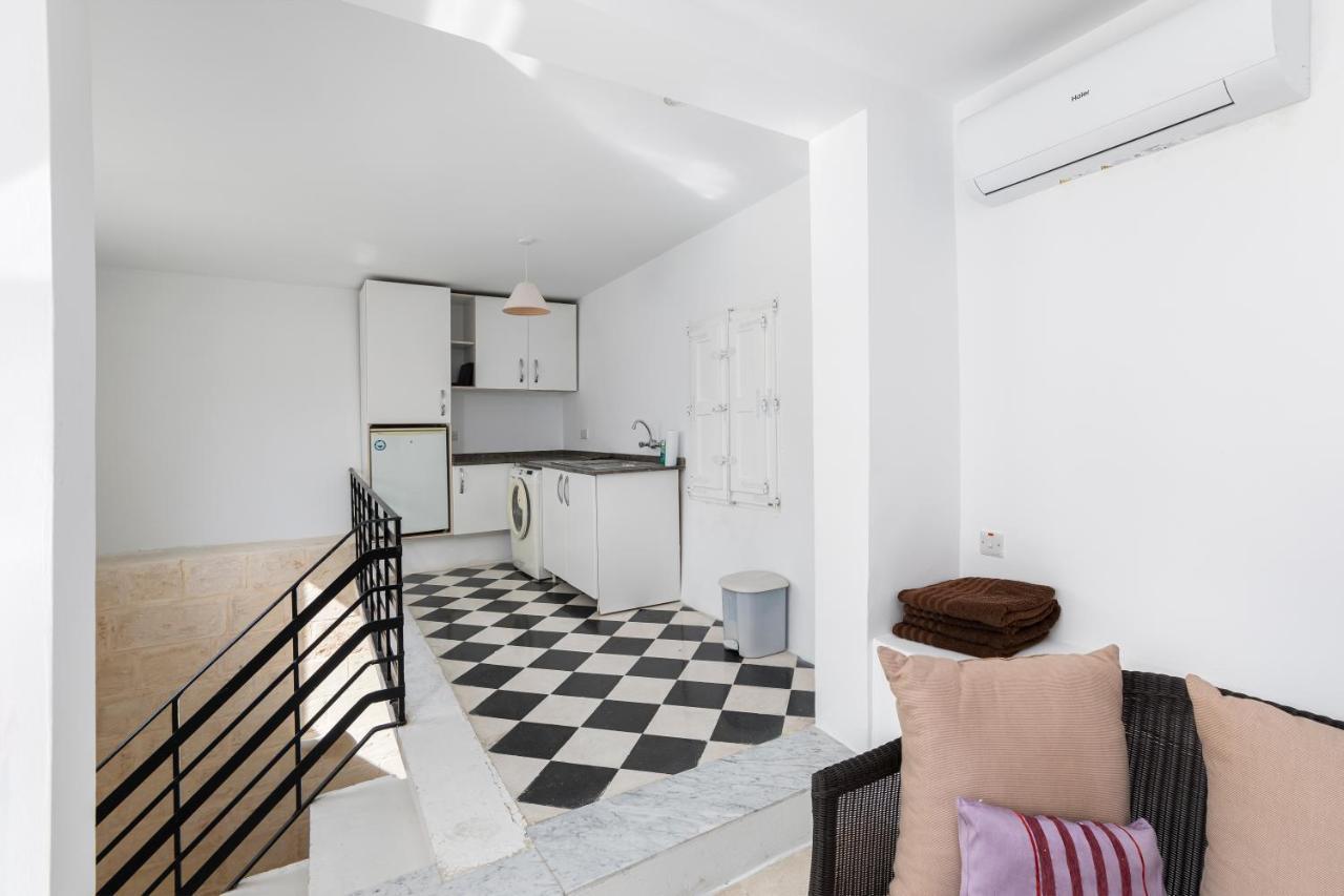 Traditional & Modern Maltese Townhouse - Rooftop Terrace And Sea Views, Close To Birgu Waterfront Cospicua Exterior foto