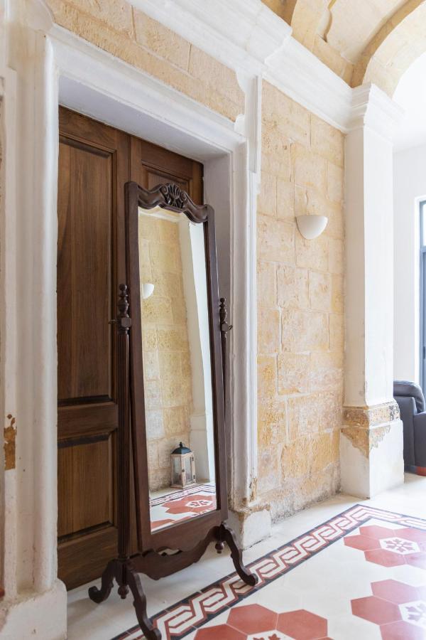 Traditional & Modern Maltese Townhouse - Rooftop Terrace And Sea Views, Close To Birgu Waterfront Cospicua Exterior foto